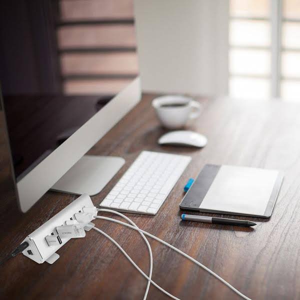 USB-C to 9 Port USB-A / USB-C Hub & Charger P263