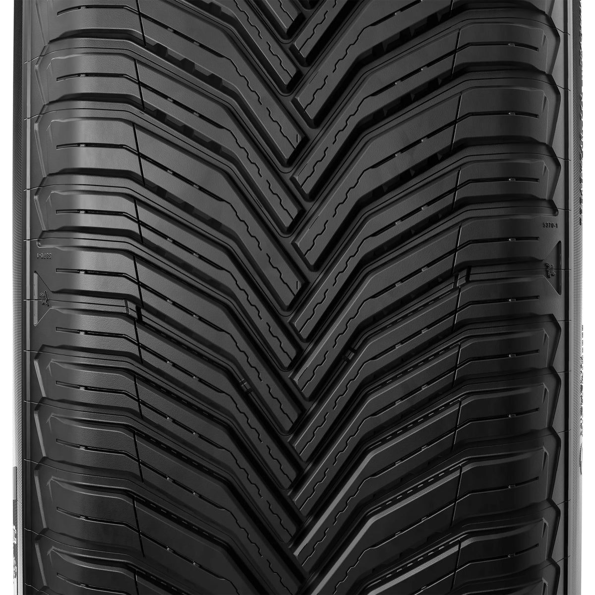 All-Season 245/45R17/XL 99V Tire F672