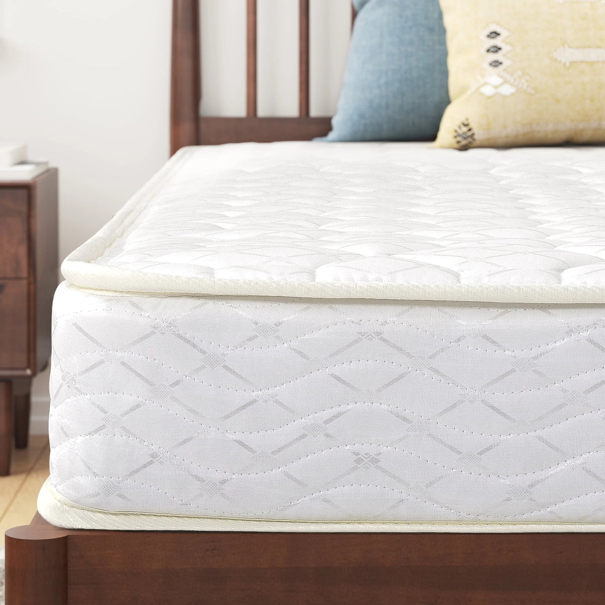 6 Innerspring Twin Mattress N8702