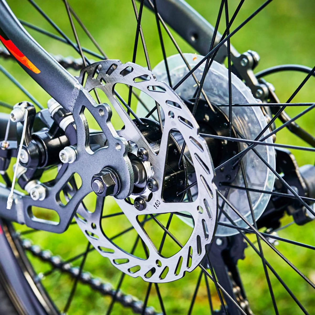 24 21-Speed Mountain Bike with Disc Brakes F449550