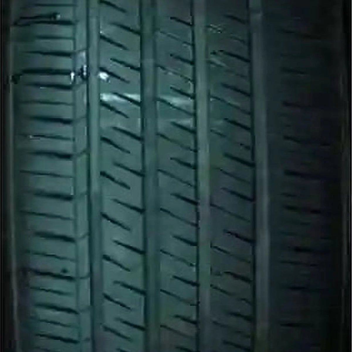 All Season 225/50R17 98W XL Passenger Tire B175023