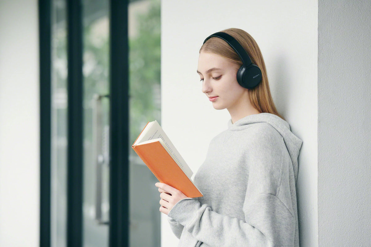 Wireless On-Ear Headphones with Mic Black J360703