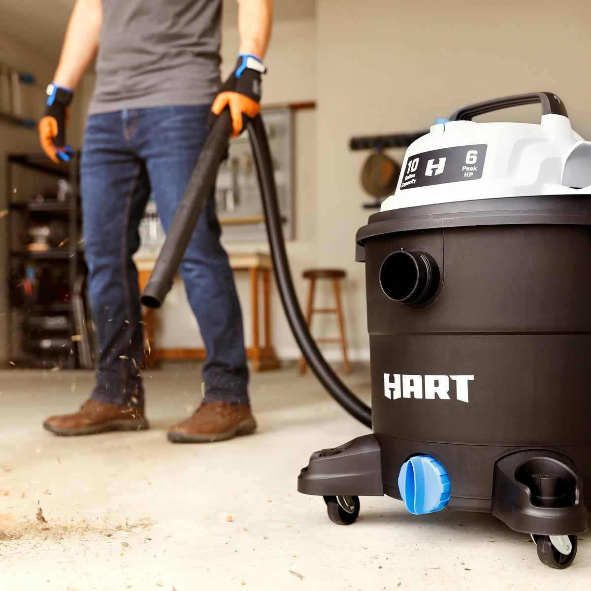 10 Gallon 6 Peak HP Poly Wet/Dry Vacuum Q156