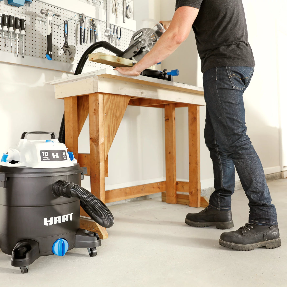 10 Gallon 6 Peak HP Poly Wet/Dry Vacuum Q156